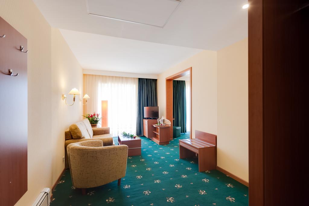 Hotel Palas Mamaja Pokój zdjęcie