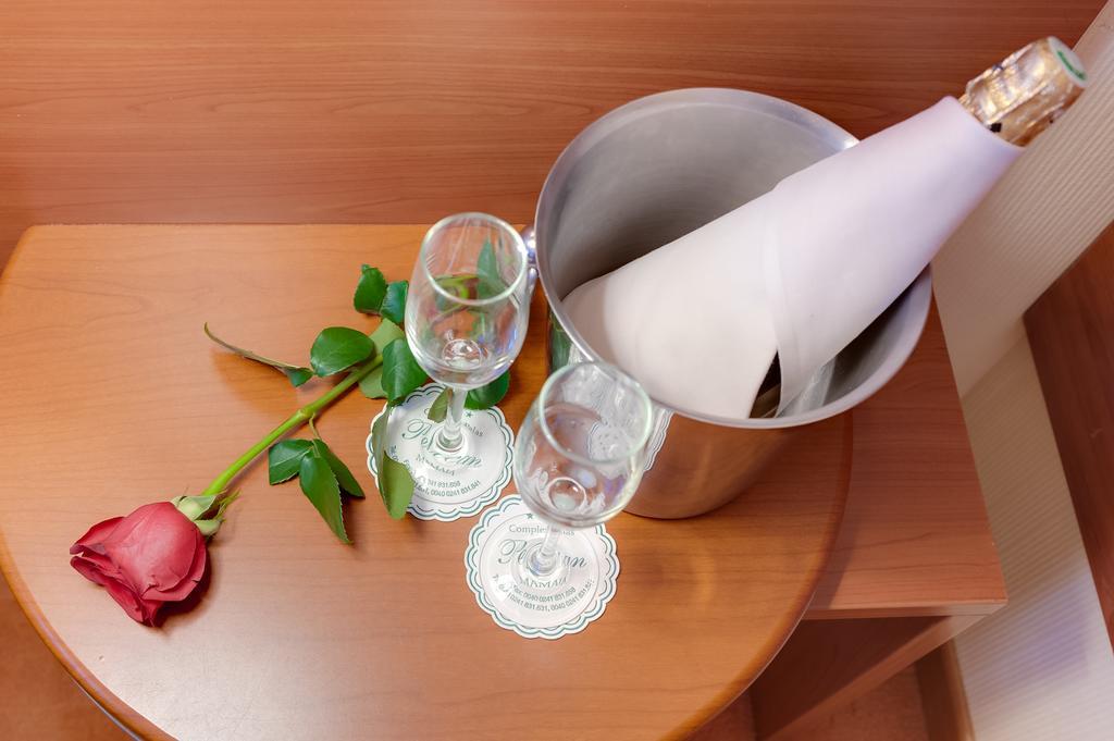 Hotel Palas Mamaja Zewnętrze zdjęcie