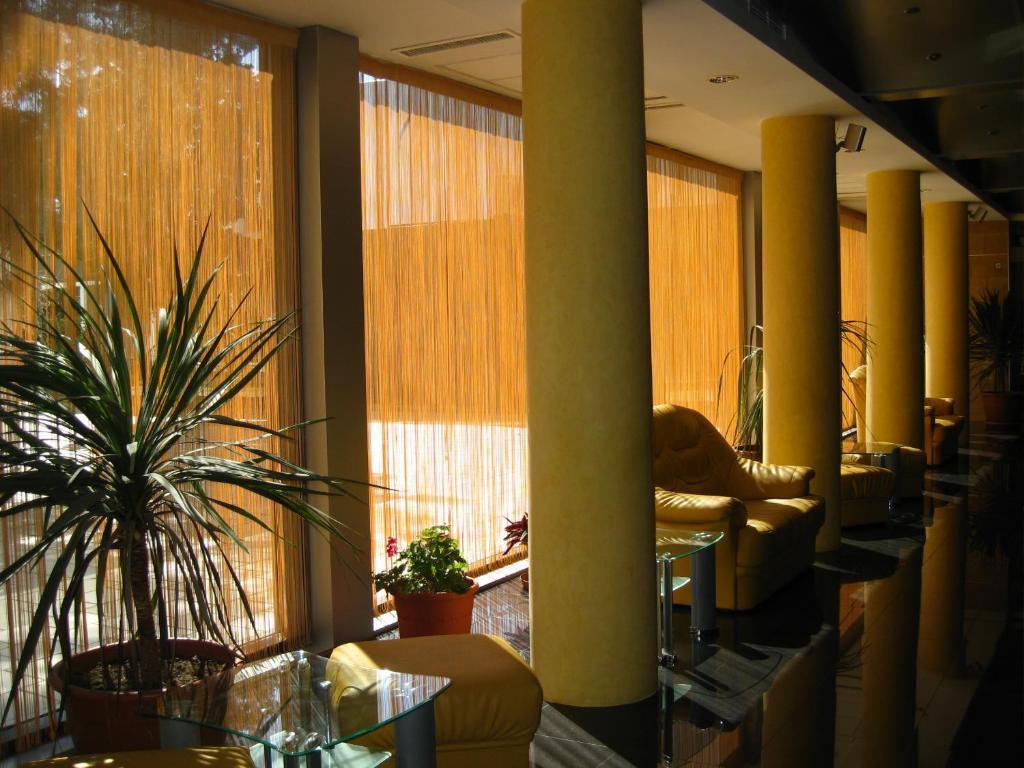 Hotel Palas Mamaja Zewnętrze zdjęcie