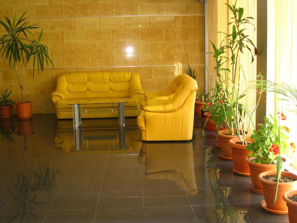 Hotel Palas Mamaja Zewnętrze zdjęcie